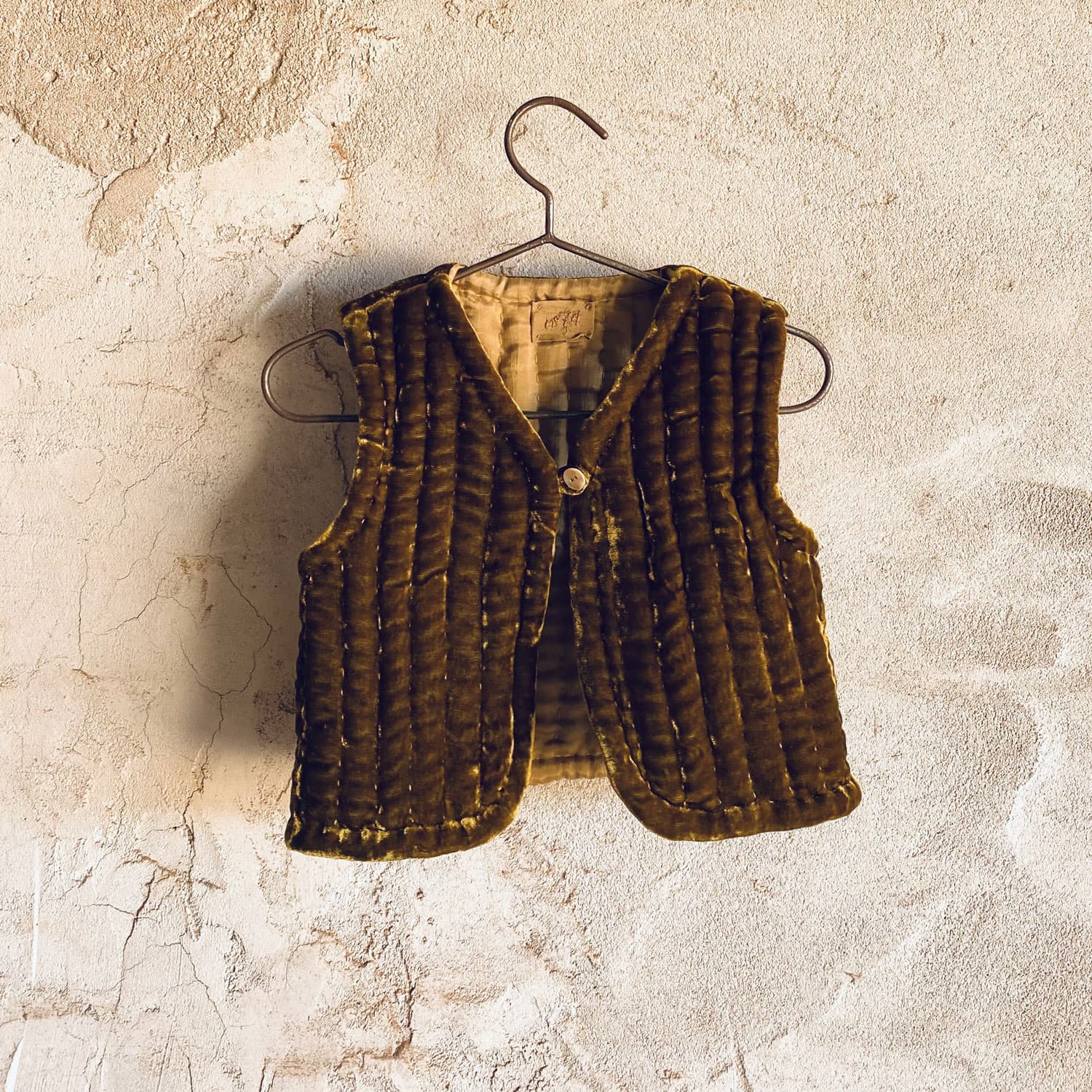 Nora-Vest-Baby-SV-Silk-Velvet-S050-Antique-Bronze-01.jpg