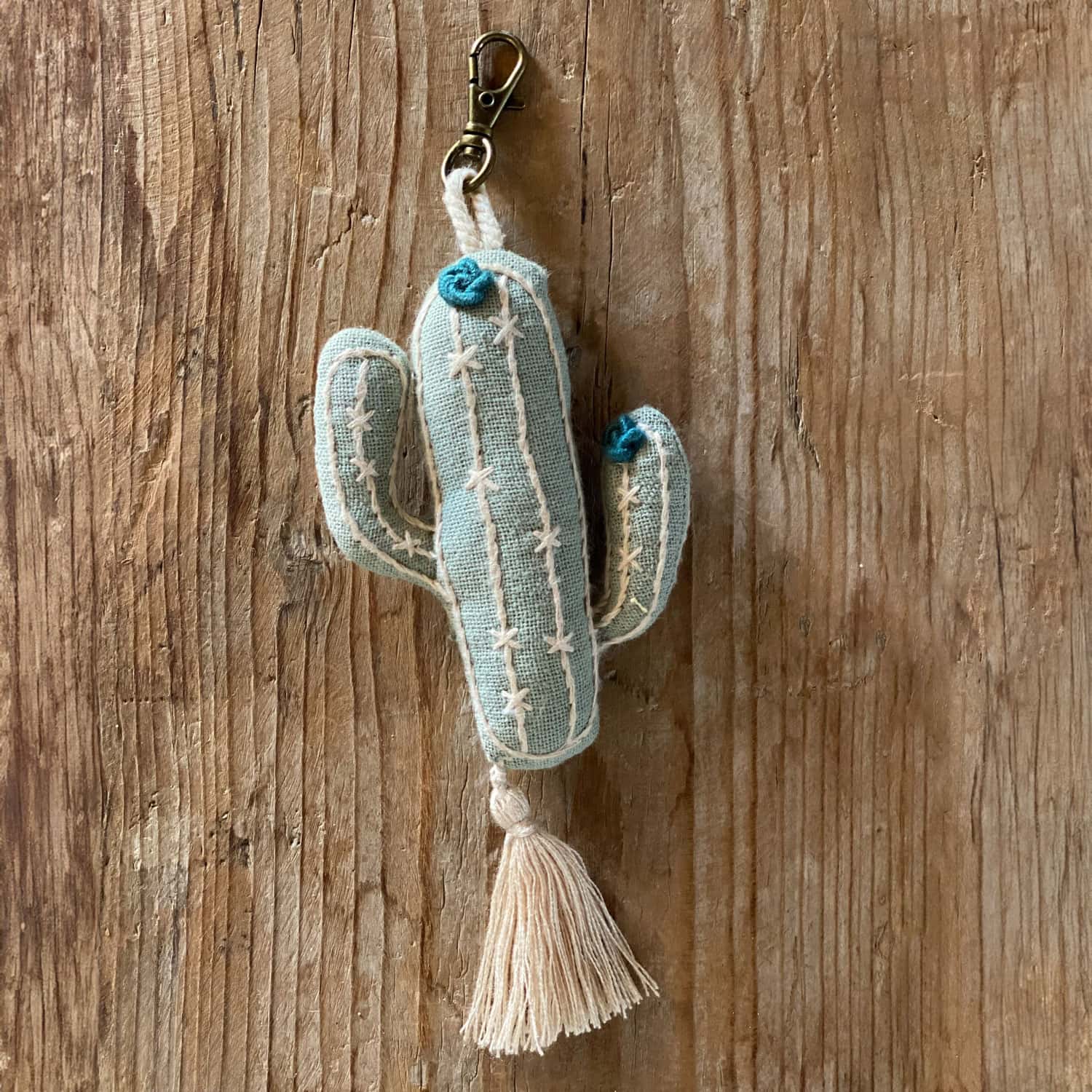 cactus-keychain-tc-s049-sage-green-01.jpg