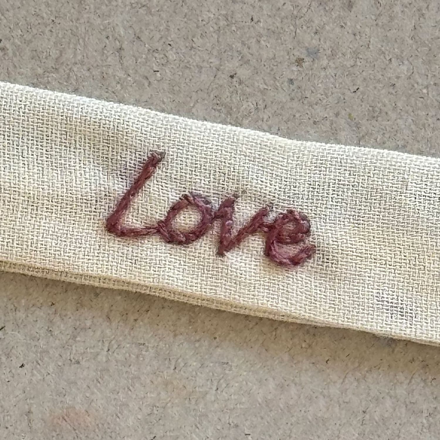 Embroidered Bracelet Love - S000 Natural