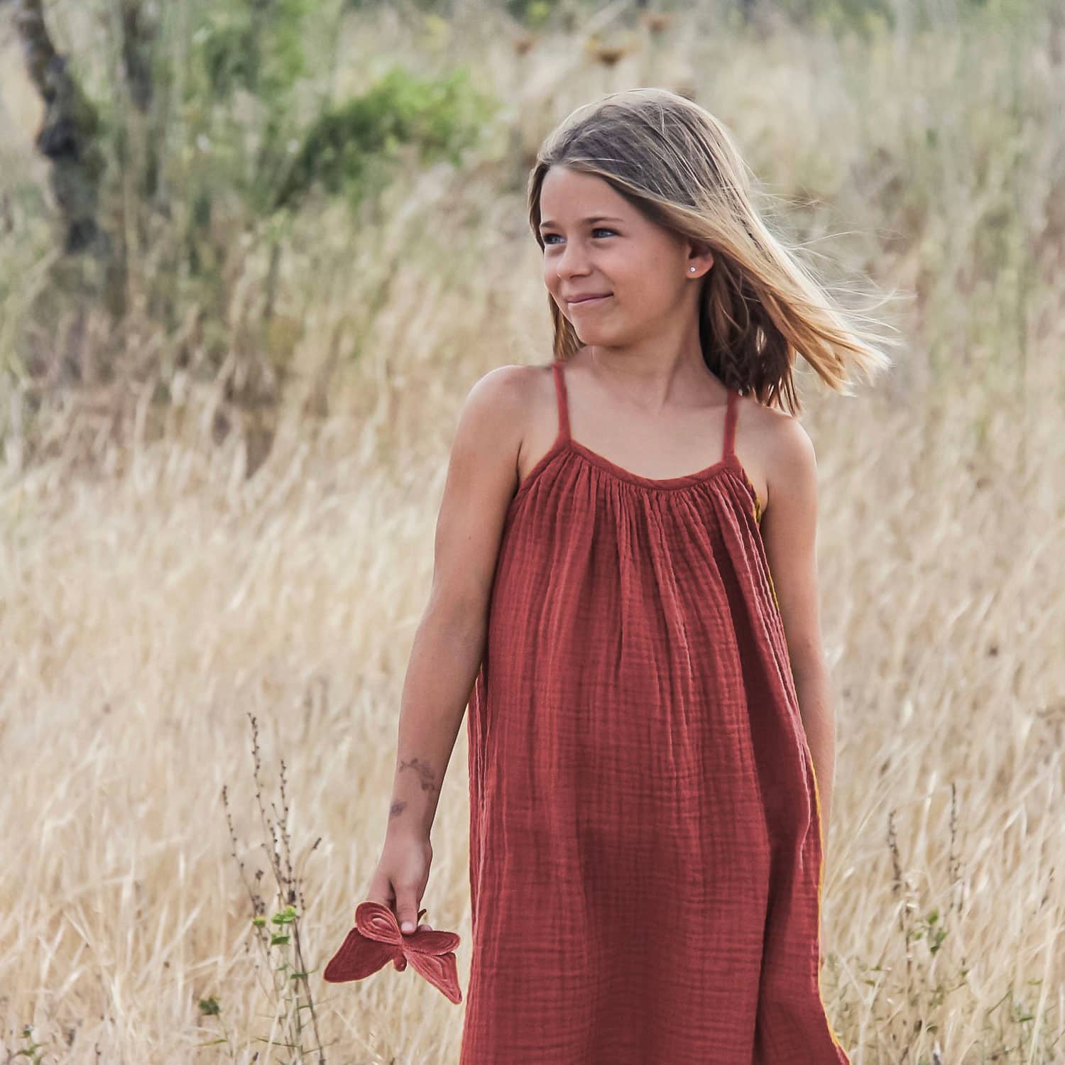 mia-dress-kids-s051-terracotta-01_ed119f76-c8e7-439c-8b00-4e268b0187c6.jpg